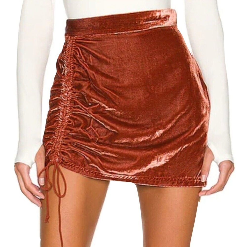 Free People Vivienne Velvet Cinched Mini Skirt Sz 8 in Rust Excellent Condition